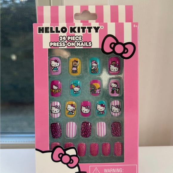 NIB hello kitty press on nails - Picture 1 of 2